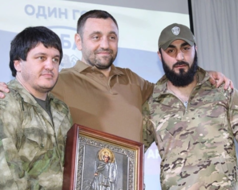Moskova Yunanlılar Derneği Yasta Arbat Komutanı Armen Sarkisyan Karabağ’dan Önce Moskova’da öldürüldü!