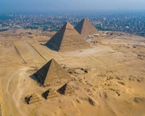Giza Piramitlerinin Altında 38.000 Yıllık Gizli Şehir mi Var? İddialar, Bilim ve Komplo Teorileri Arasında