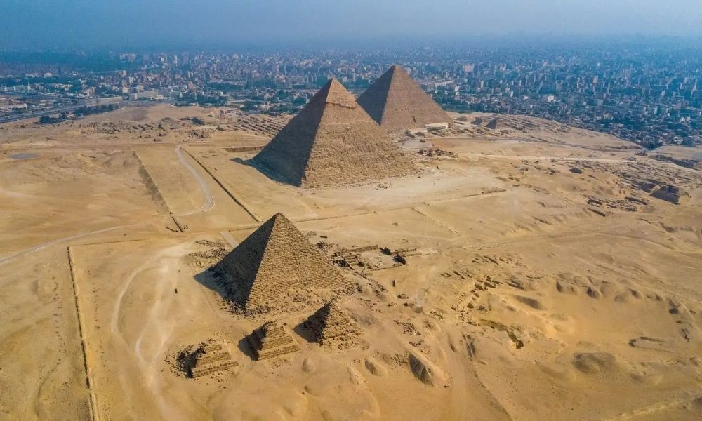 Giza Piramitlerinin Altında 38.000 Yıllık Gizli Şehir mi Var? İddialar, Bilim ve Komplo Teorileri Arasında